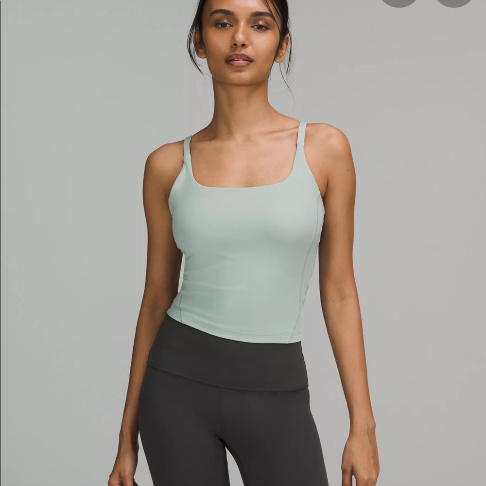 Lululemon Nulu Strappy Shelf Tank size 4